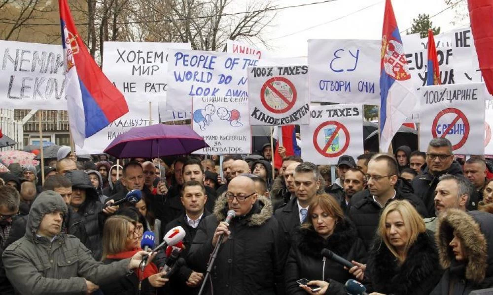 Κοσοβάροι και ΜΙΤ προκαλούν ένταση στο Κόσσοβο - Συναγερμός σε Βελιγράδι και ένοπλες δυνάμεις
